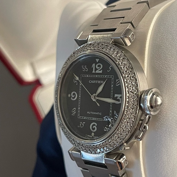 🤩😍Cartier Pasha with diamond bezel unisex stainless steel 35mm😍🤩 - Picture 8 of 14